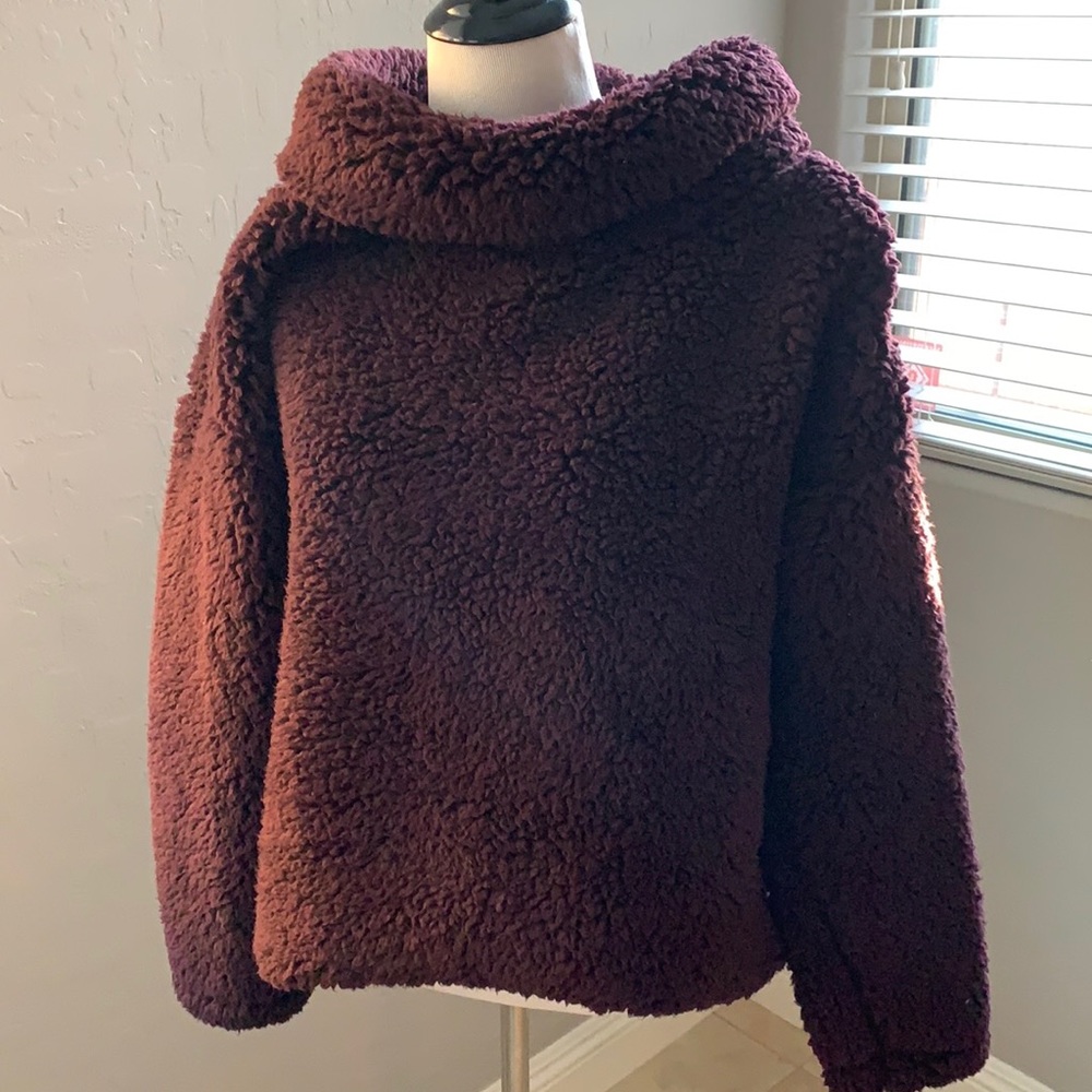 NWOT fluffy cowl neck sweater size XL